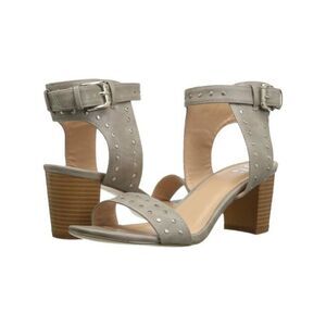 JOURNEE COLLECTION Womens Gray Studded Mabel Round Toe Block Heel Sandals 5.5
